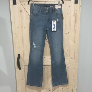 NWT BCBGeneration Denim Mid-Rise Bootcut Jeans, Size 29.